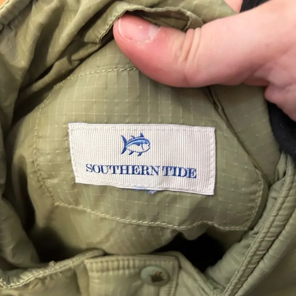 Southern Tide Puffer Vest - Picture 2 of 8
